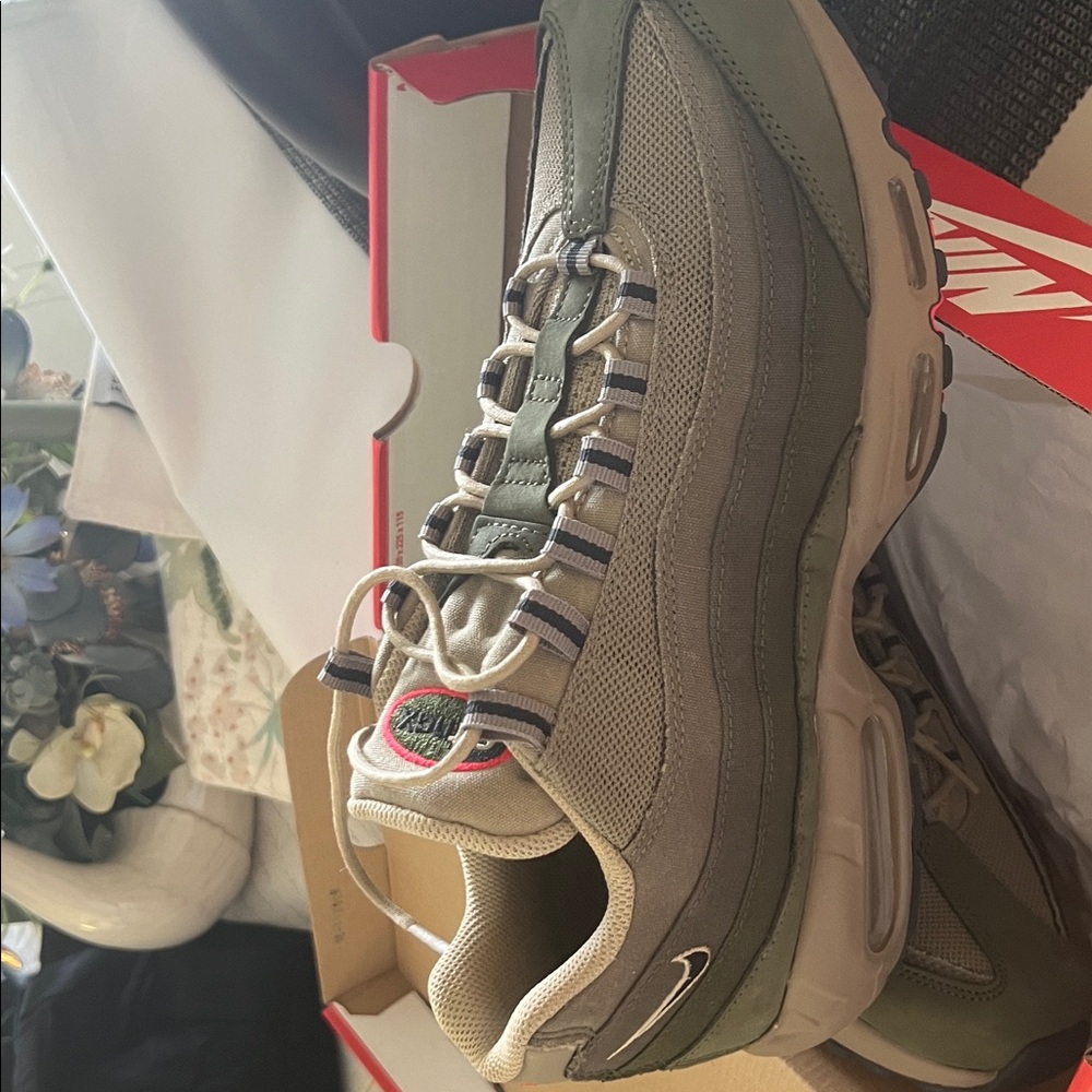 Nike Air Max 95 Olive and Beige Sneakers - Picture 4 of 11